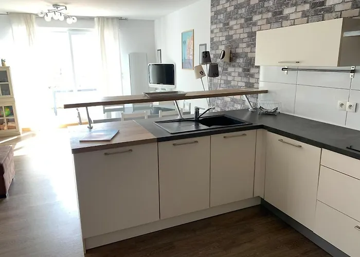 Superbe Duplex - Terrasse Ensoleillee, 300m *