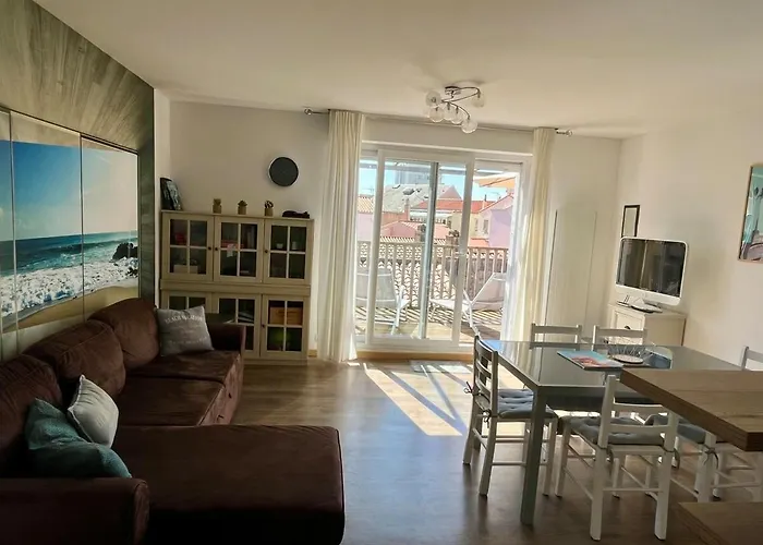 Διαμέρισμα Superbe Duplex - Terrasse Ensoleillee, 300m